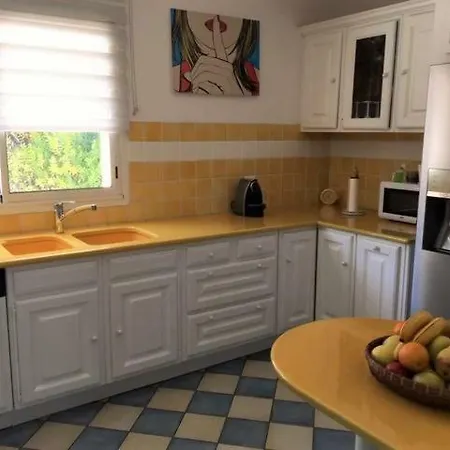 Appartement Les Pesquiers 2 *